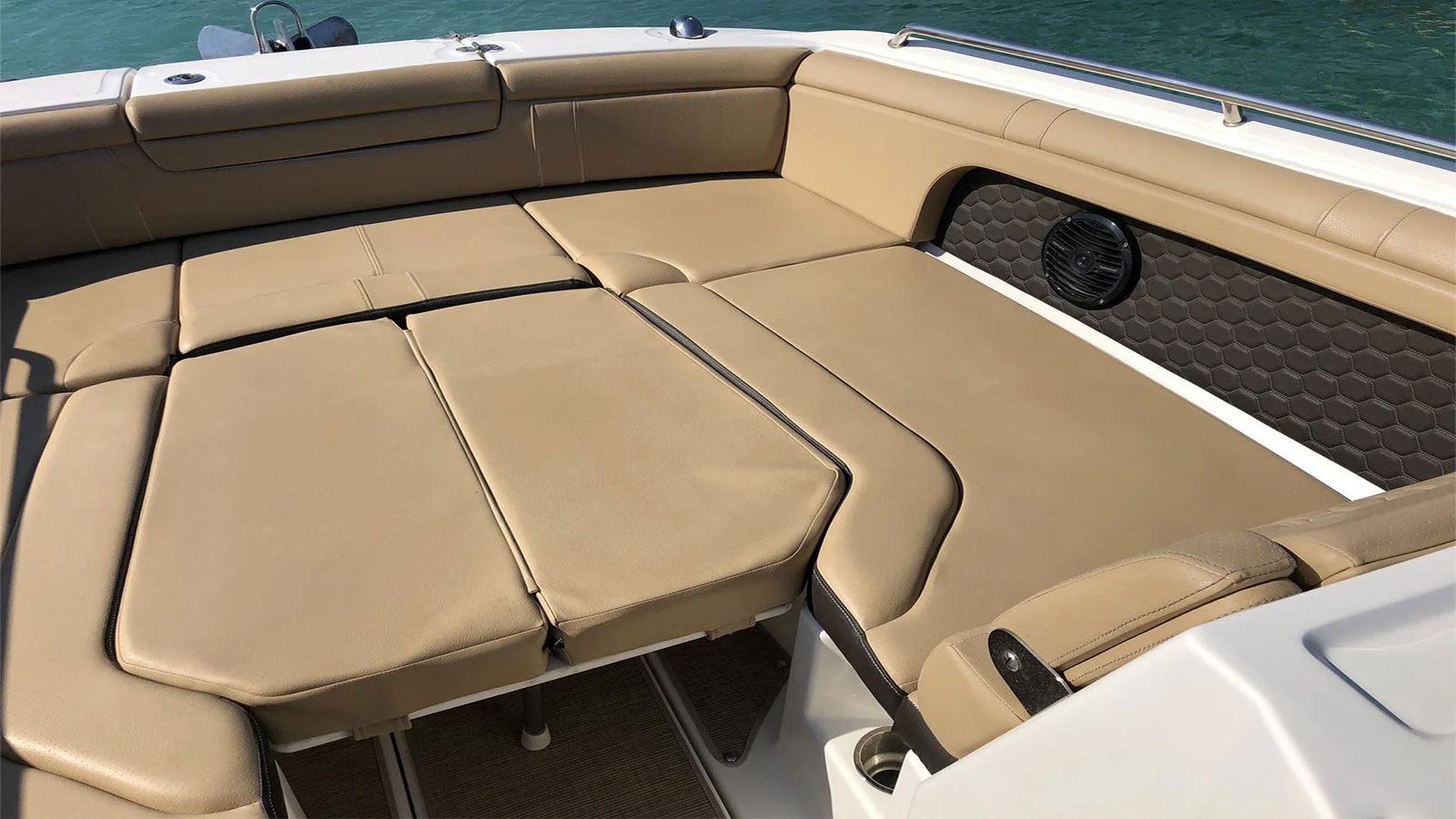 2018 Sea Ray SDX 290 Outboard