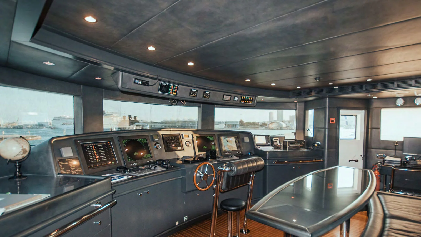 2010 Benetti Vision 145