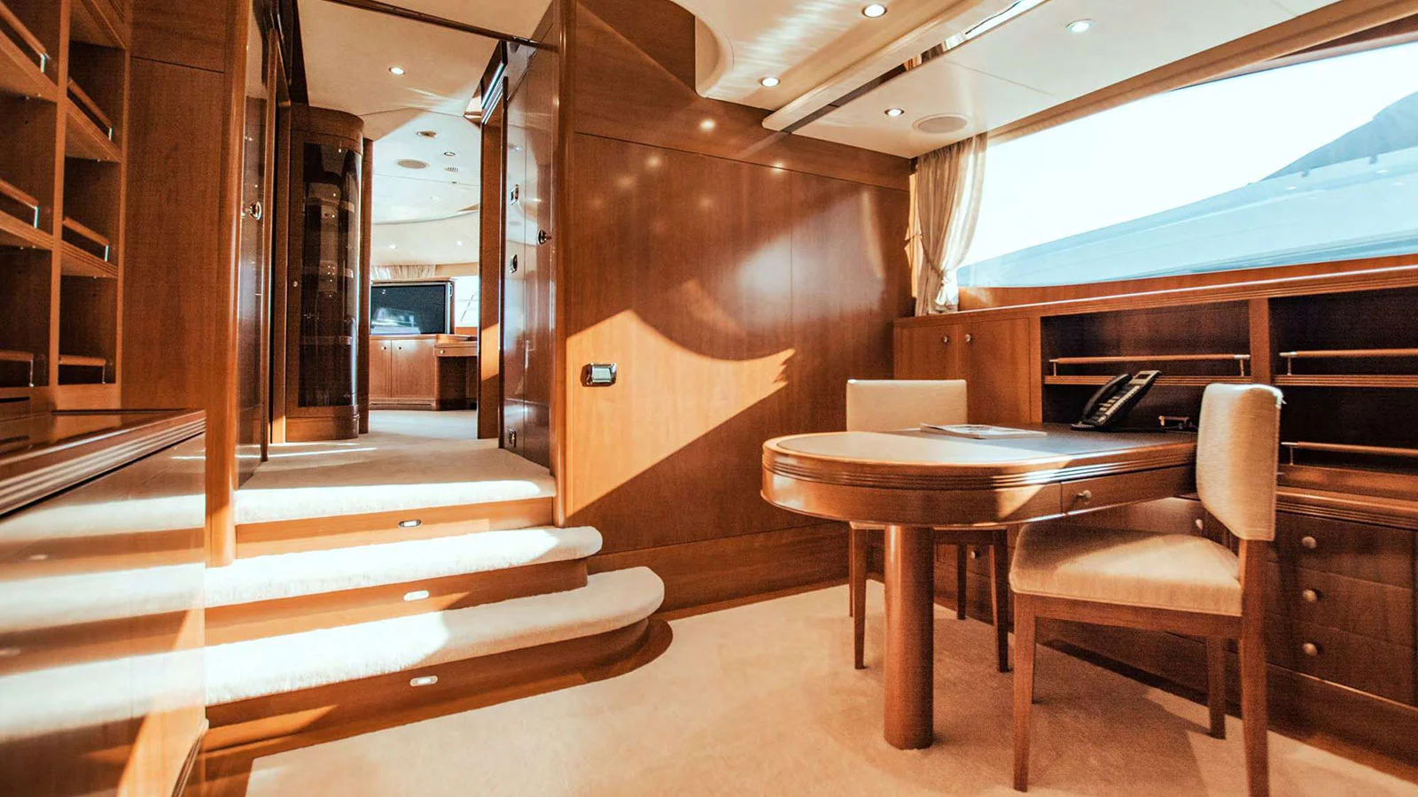 2010 Benetti Vision 145
