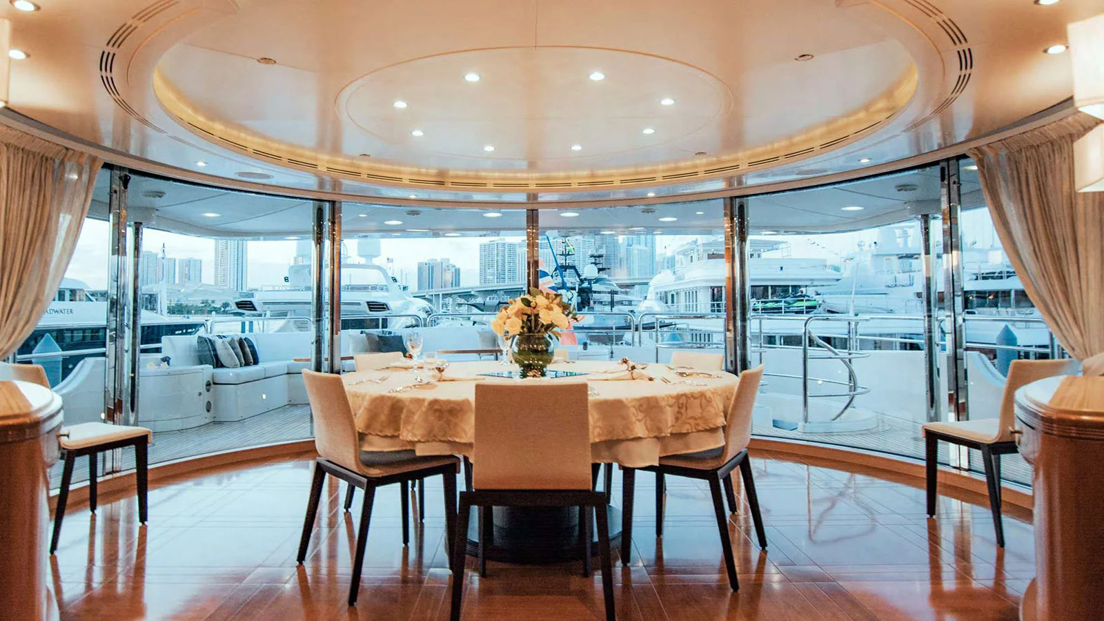 2010 Benetti Vision 145