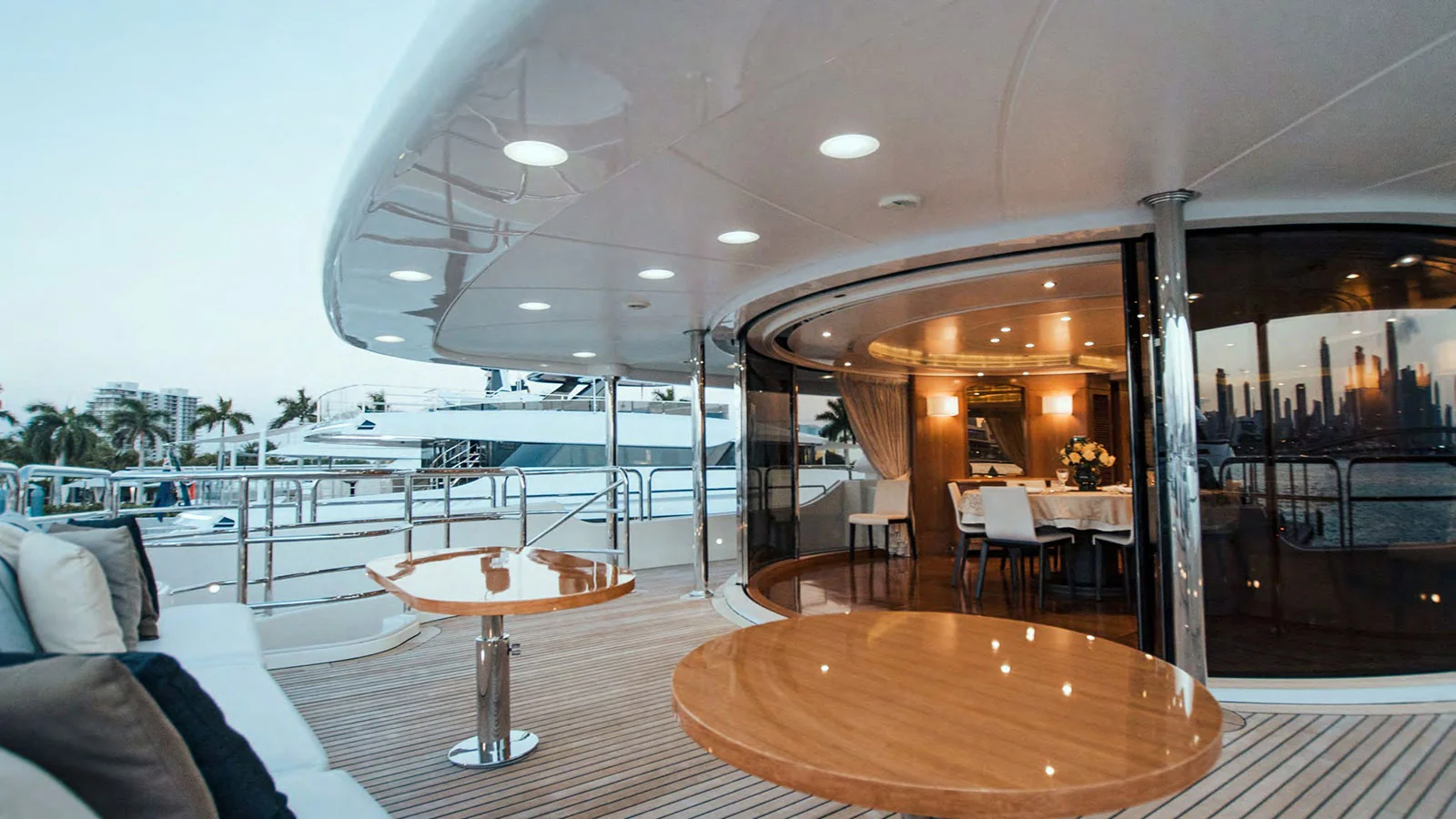 2010 Benetti Vision 145