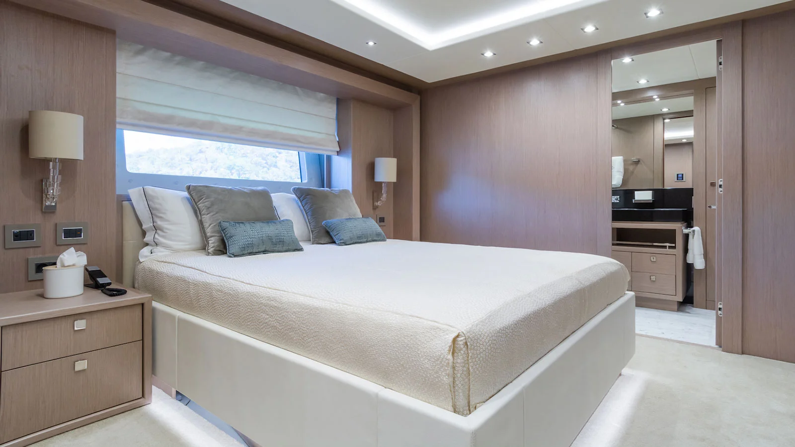 2017 Sunseeker 116 Sport Yacht