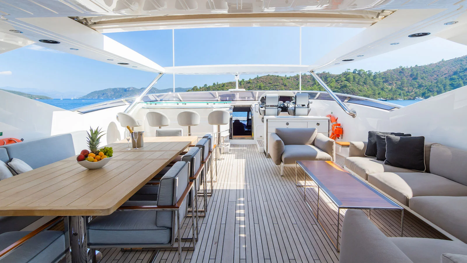 2017 Sunseeker 116 Sport Yacht