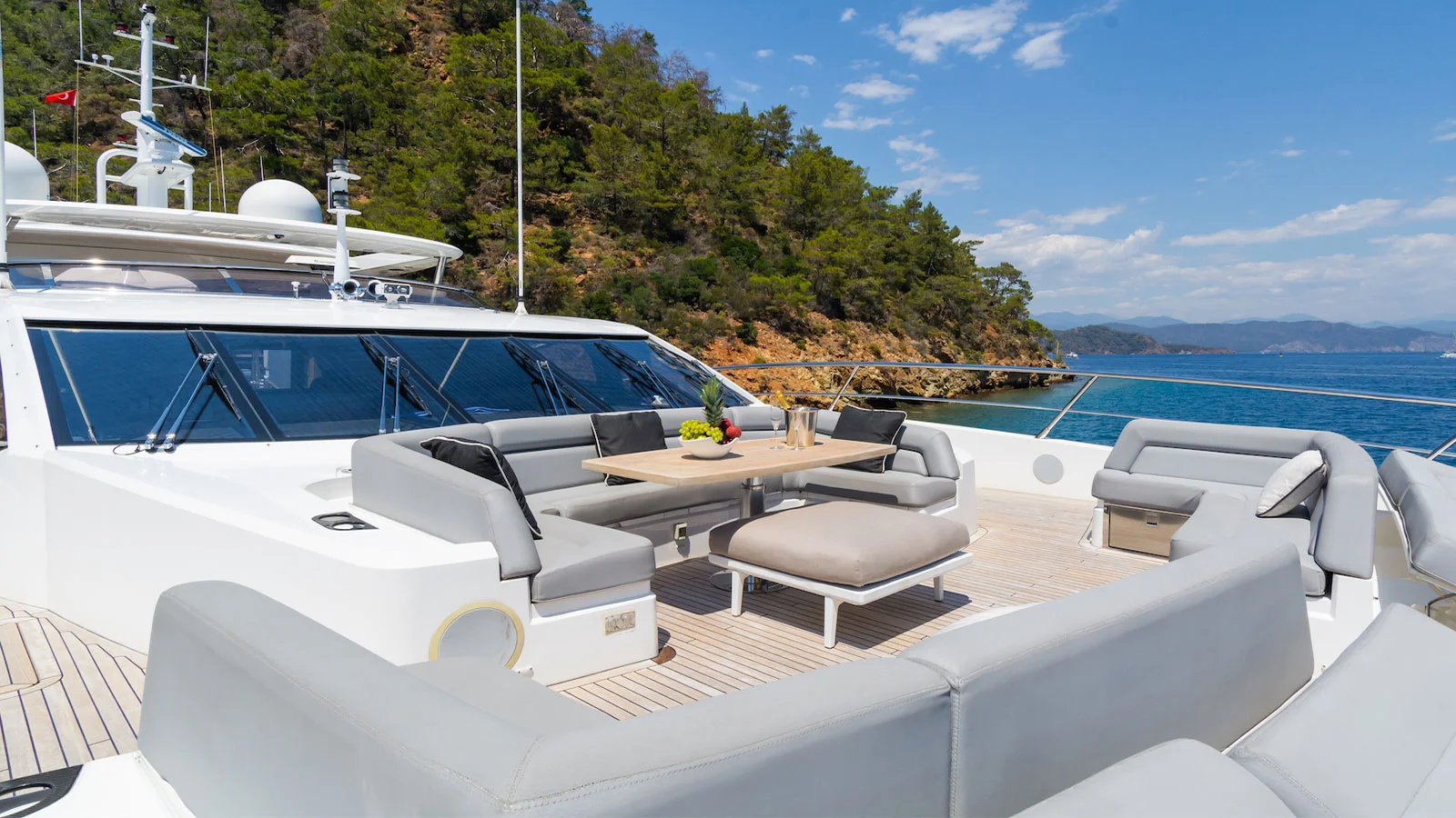 2017 Sunseeker 116 Sport Yacht