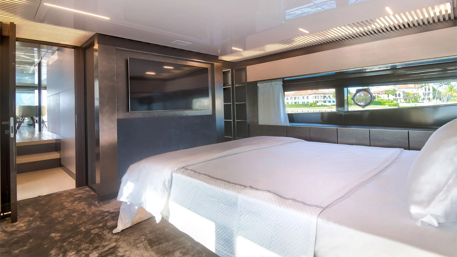 2019 Ferretti 920
