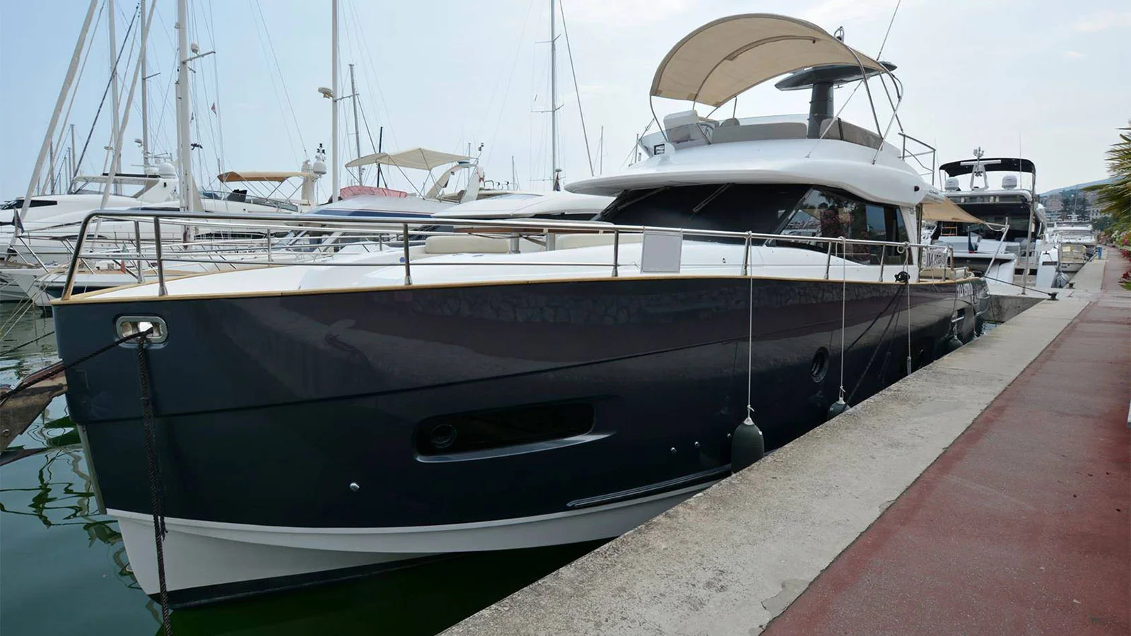 2015 Azimut Magellano 53