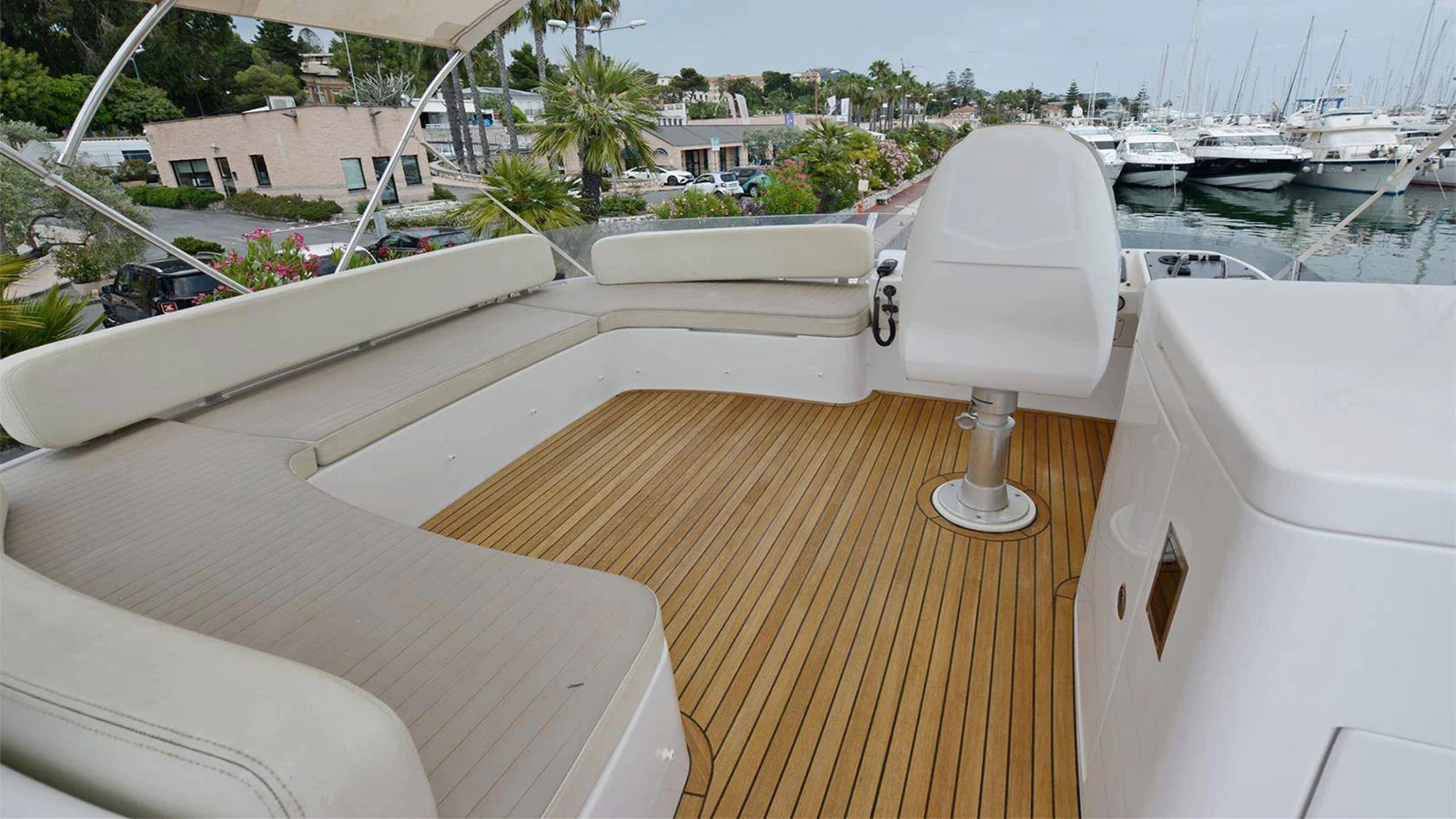 2015 Azimut Magellano 53
