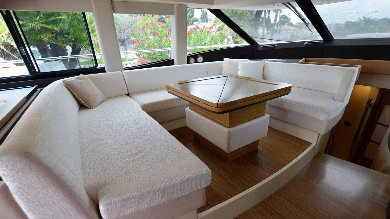 2015 Azimut Magellano 53