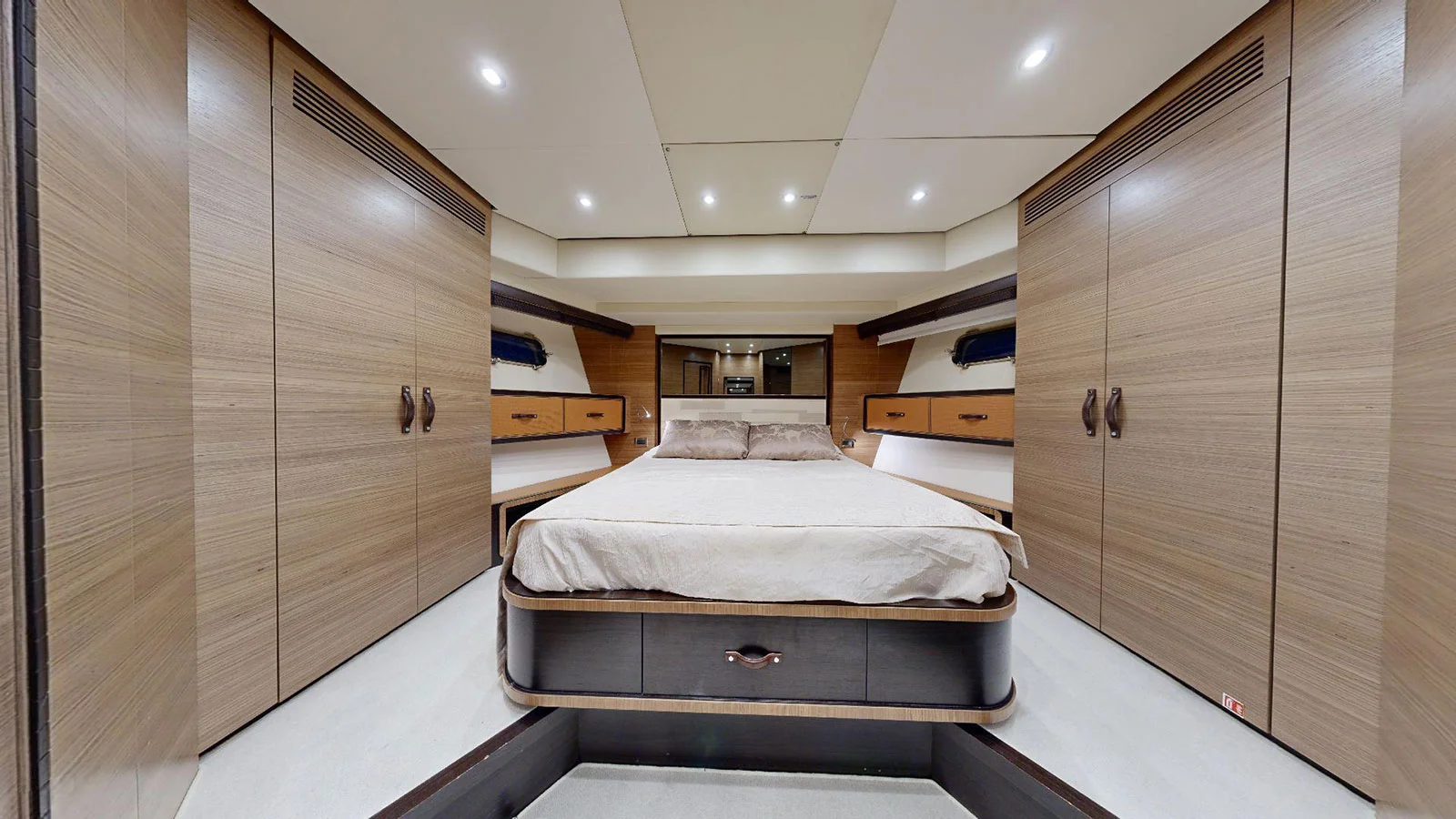 2013 Azimut Magellano 76