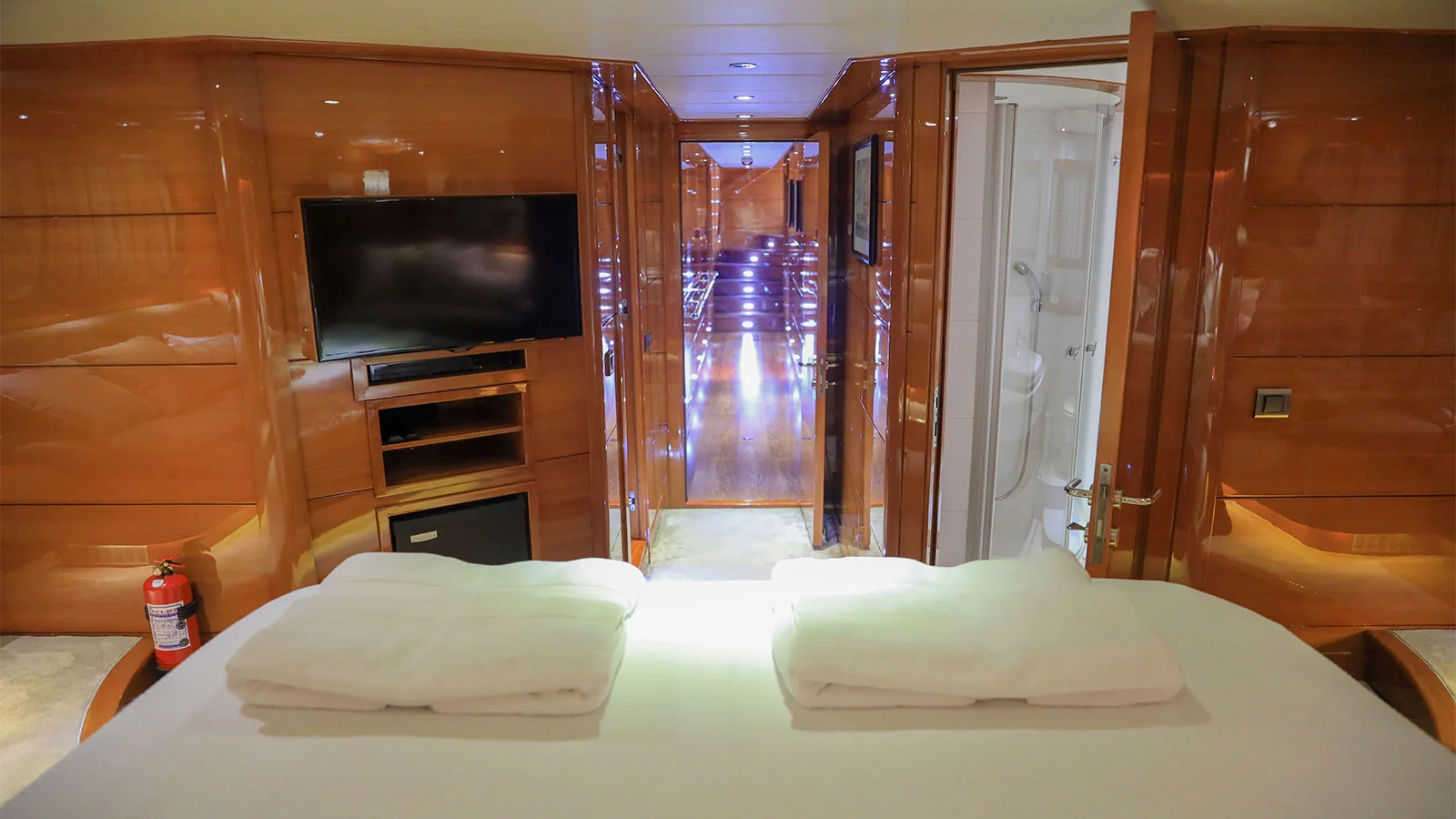 2013 Custom Motor Sailor 121