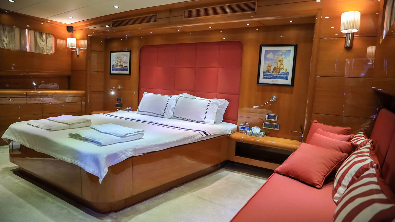 2013 Custom Motor Sailor 121