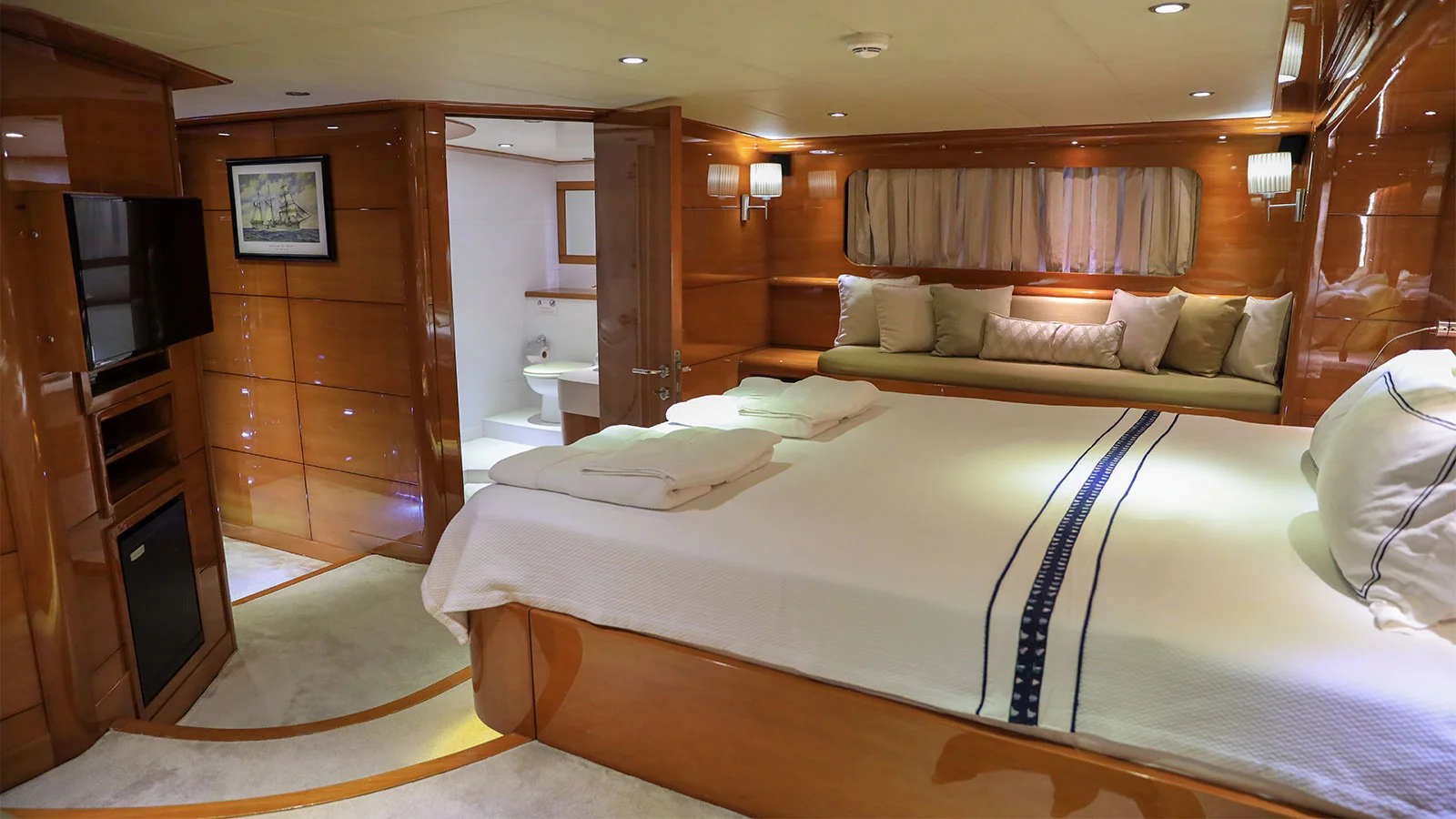 2013 Custom Motor Sailor 121