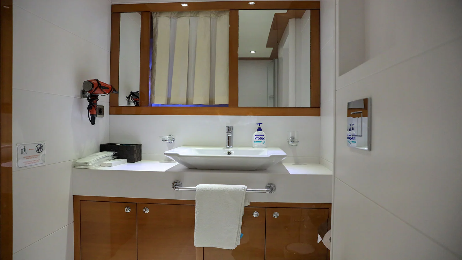 2013 Custom Motor Sailor 121