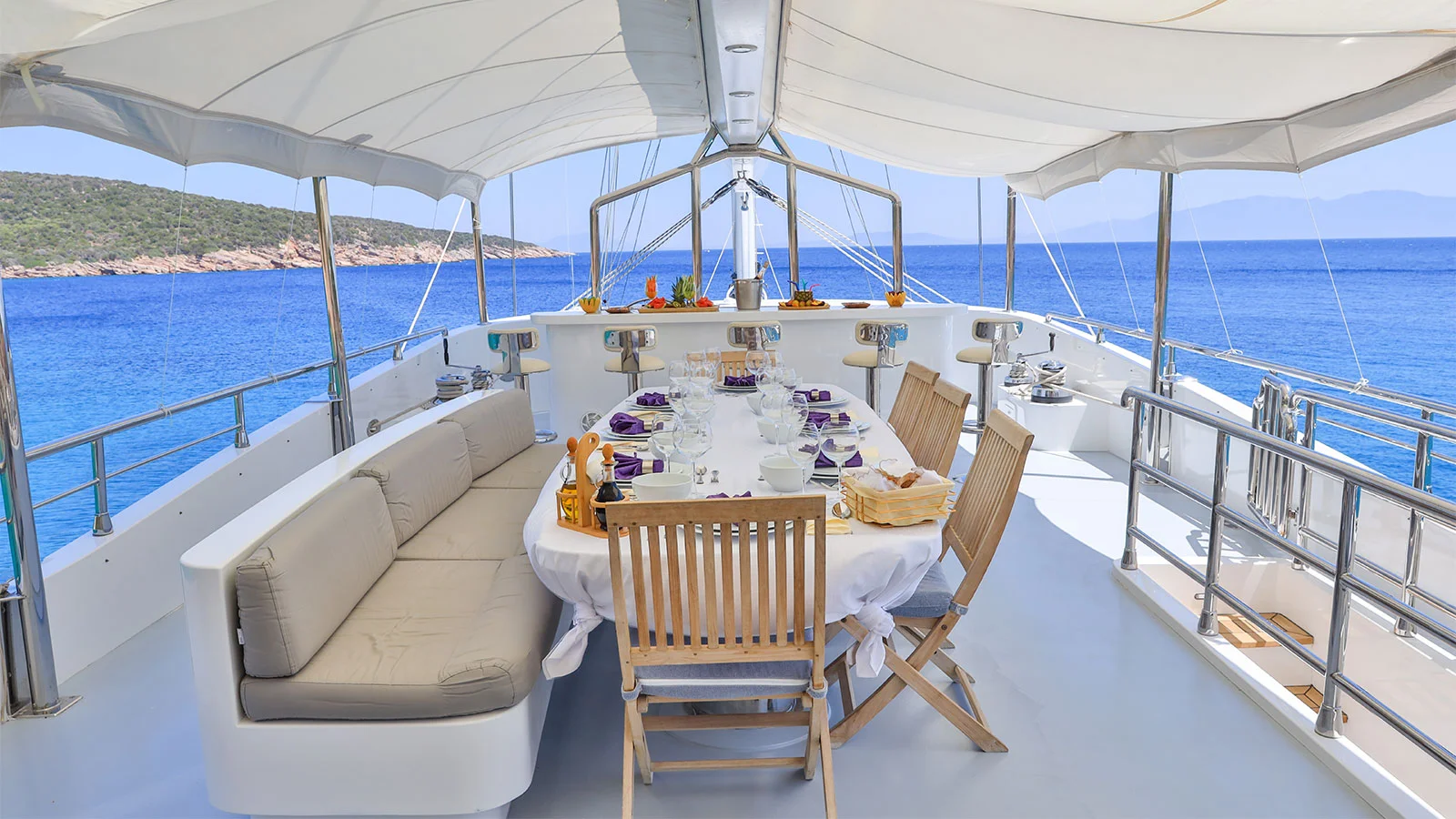 2013 Custom Motor Sailor 121