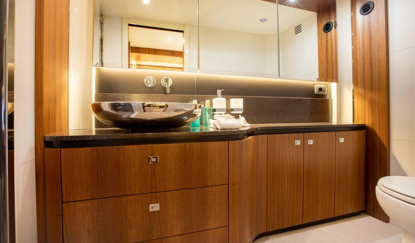 2016 Absolute Navetta 58