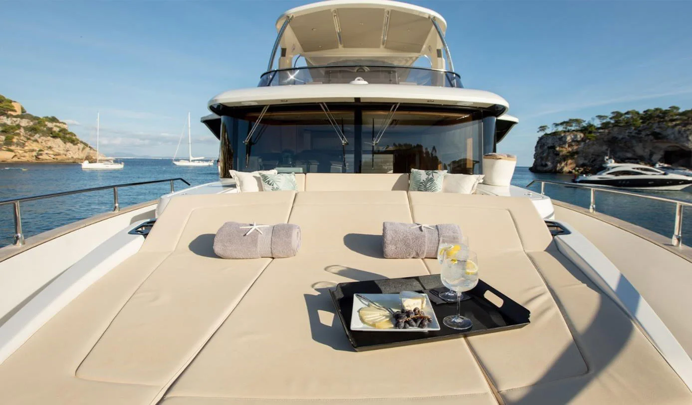 2016 Absolute Navetta 58