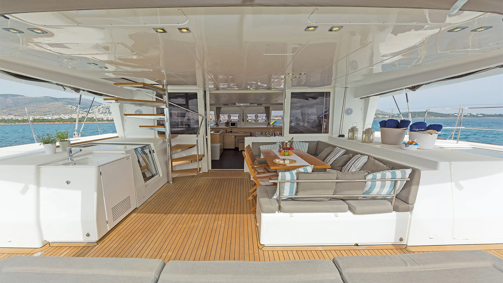 2014 Lagoon 560 S2