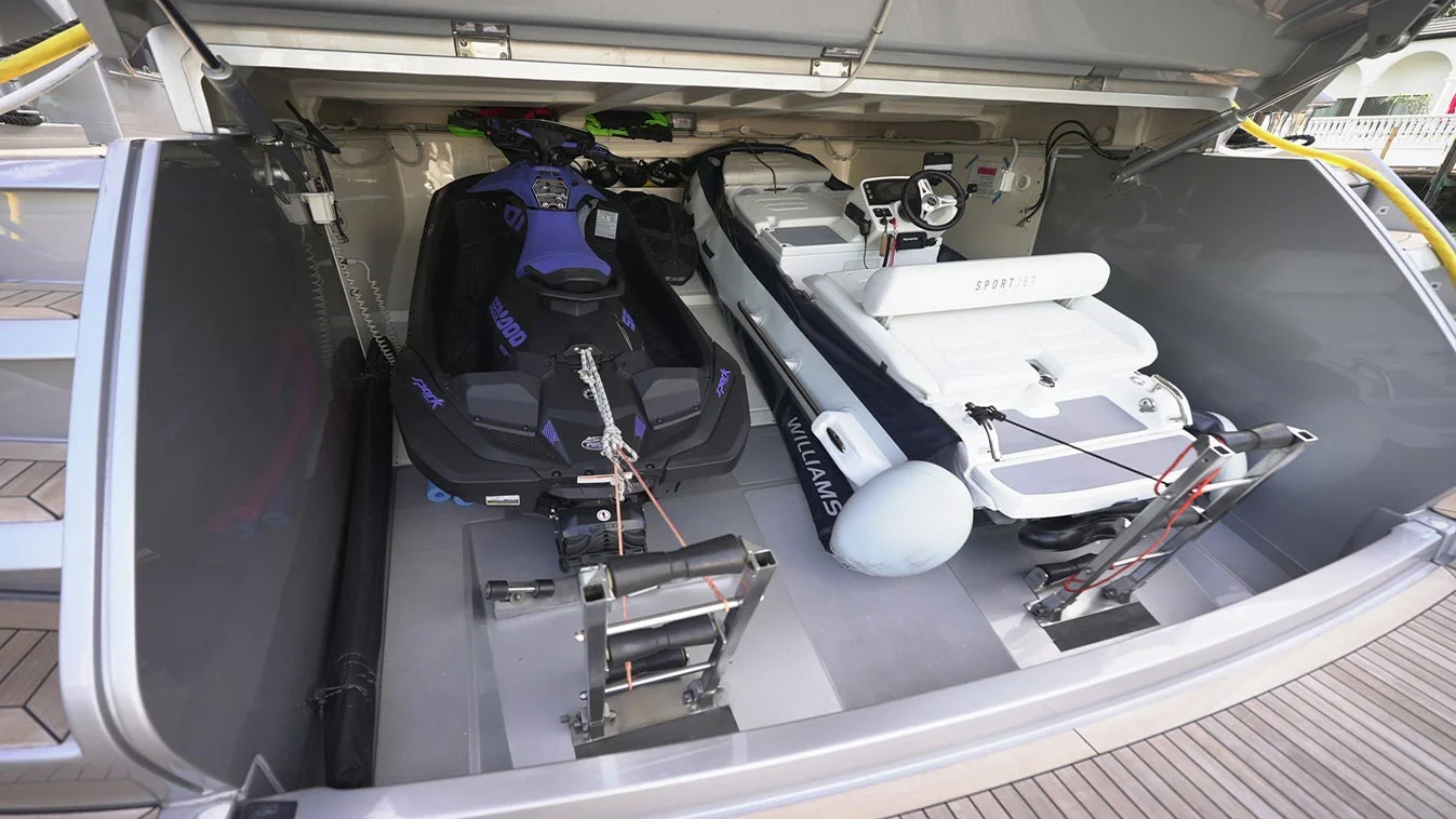 2017 Riva 88 Folgore