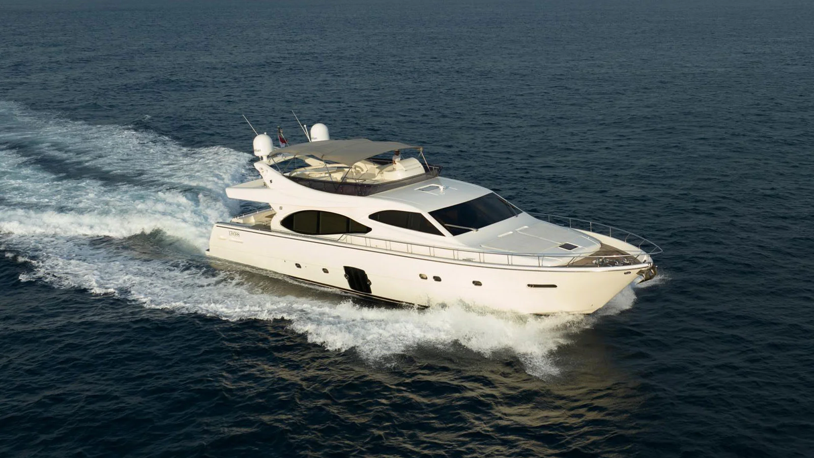 2009 Ferretti 780