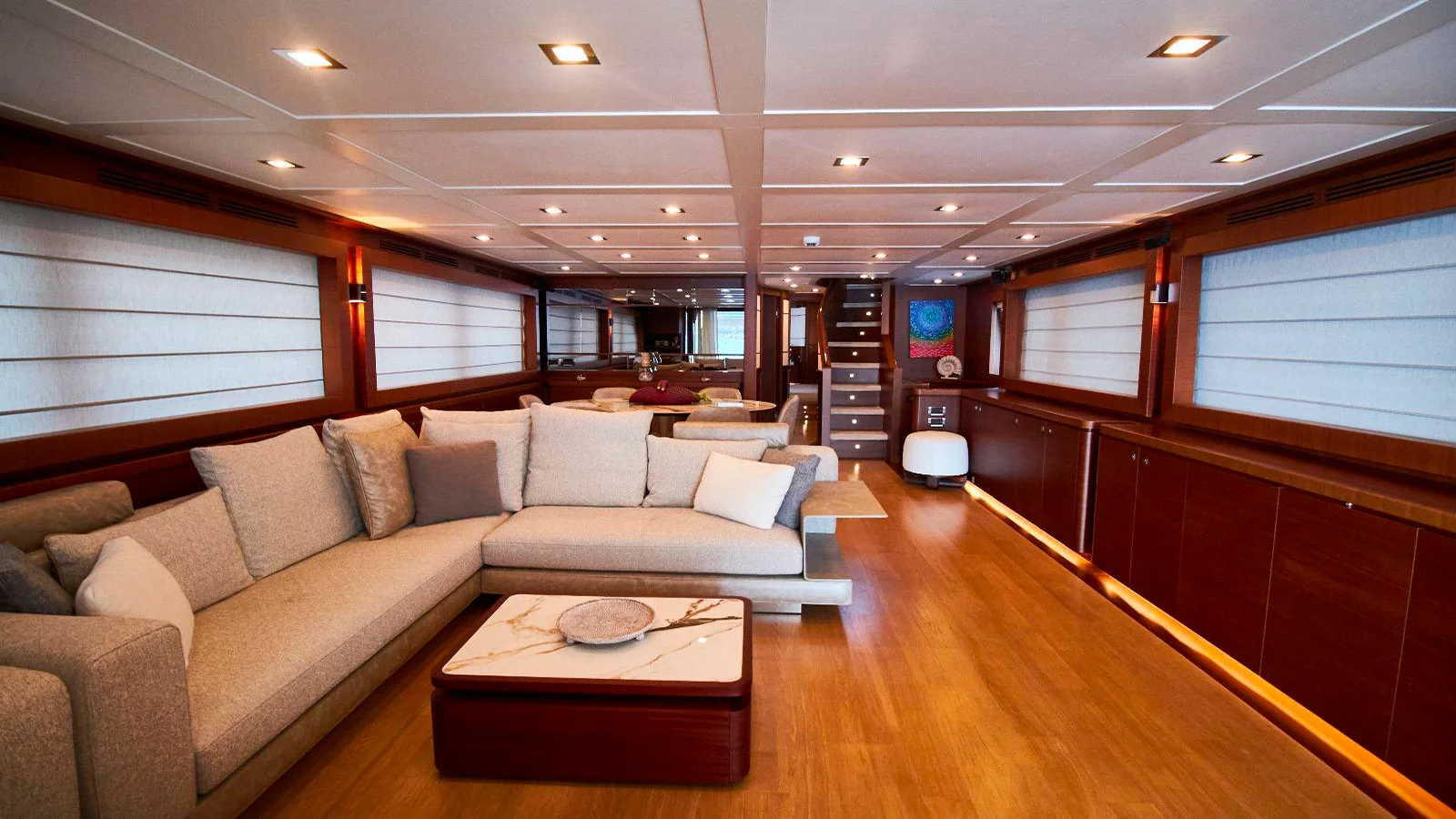 2010 Custom Line Navetta 33