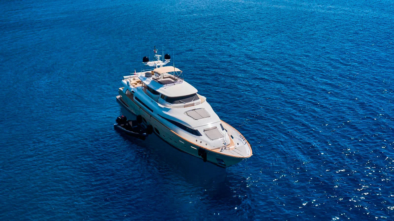 2010 Custom Line Navetta 33