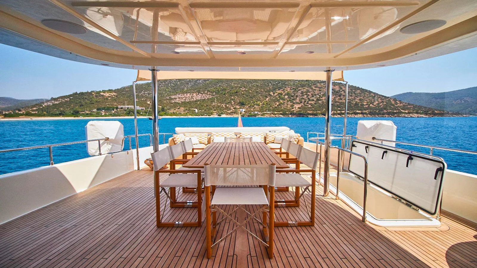 2010 Custom Line Navetta 33