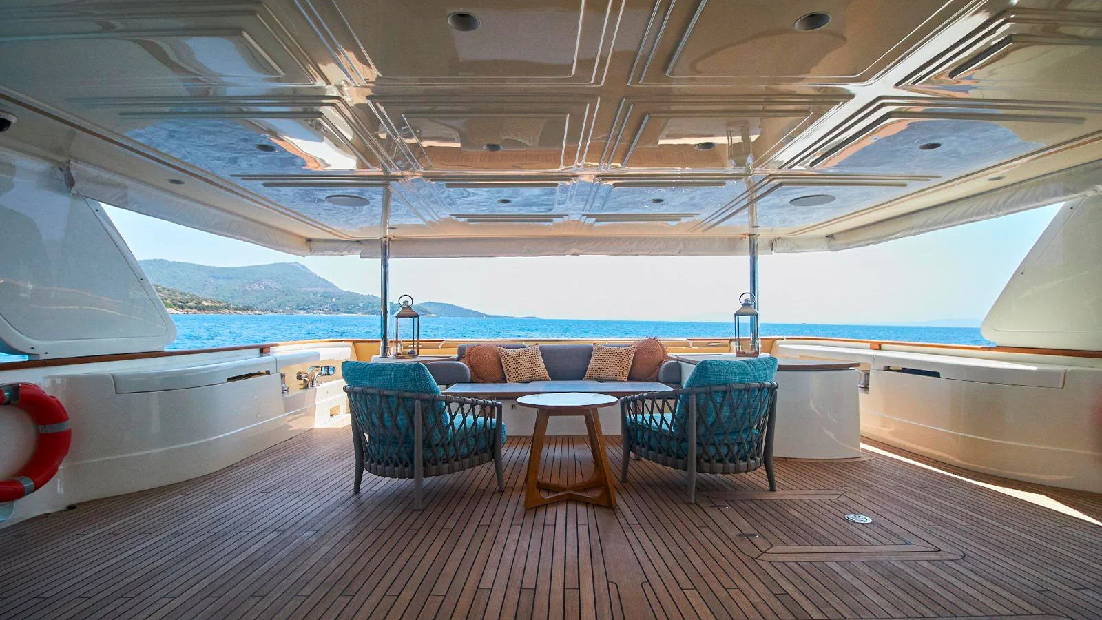 2010 Custom Line Navetta 33