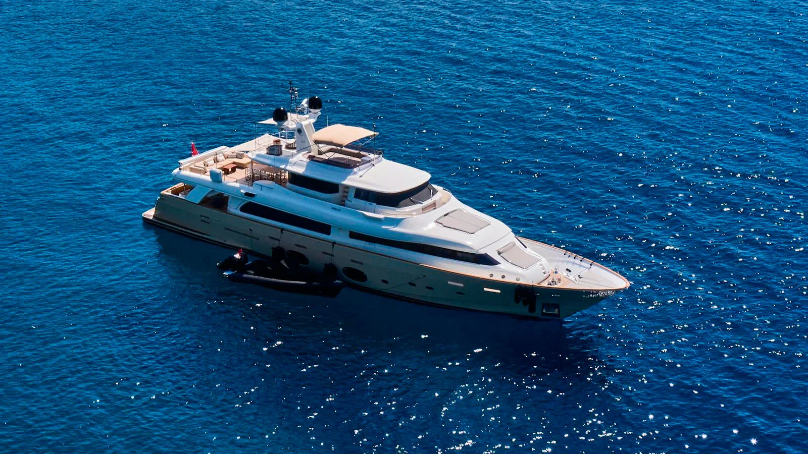 2010 Custom Line Navetta 33