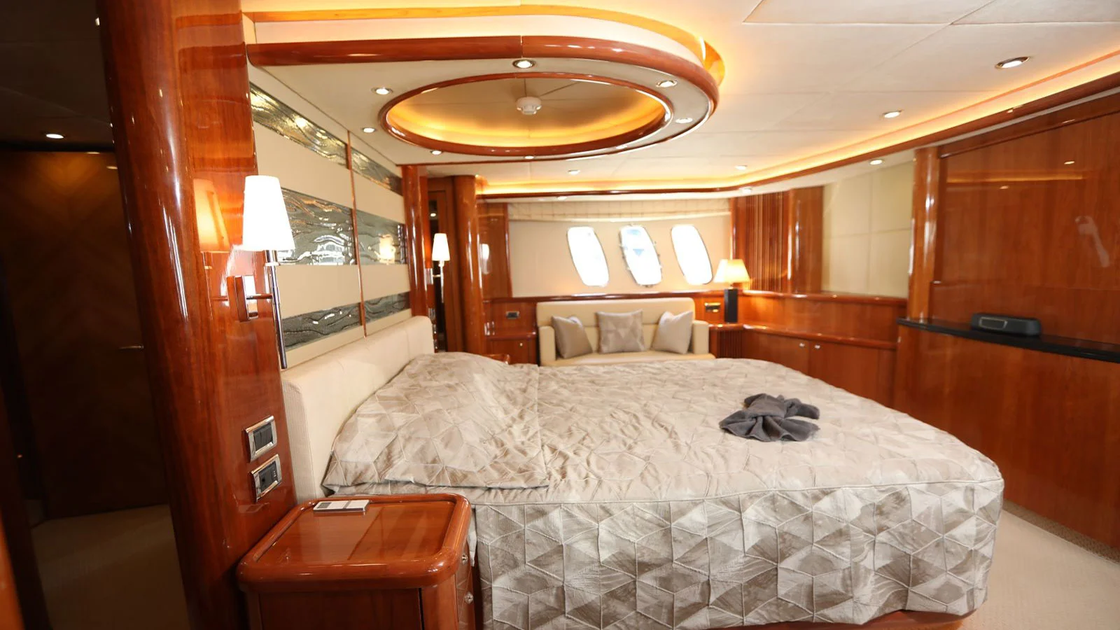 2006 Sunseeker 82 Yacht