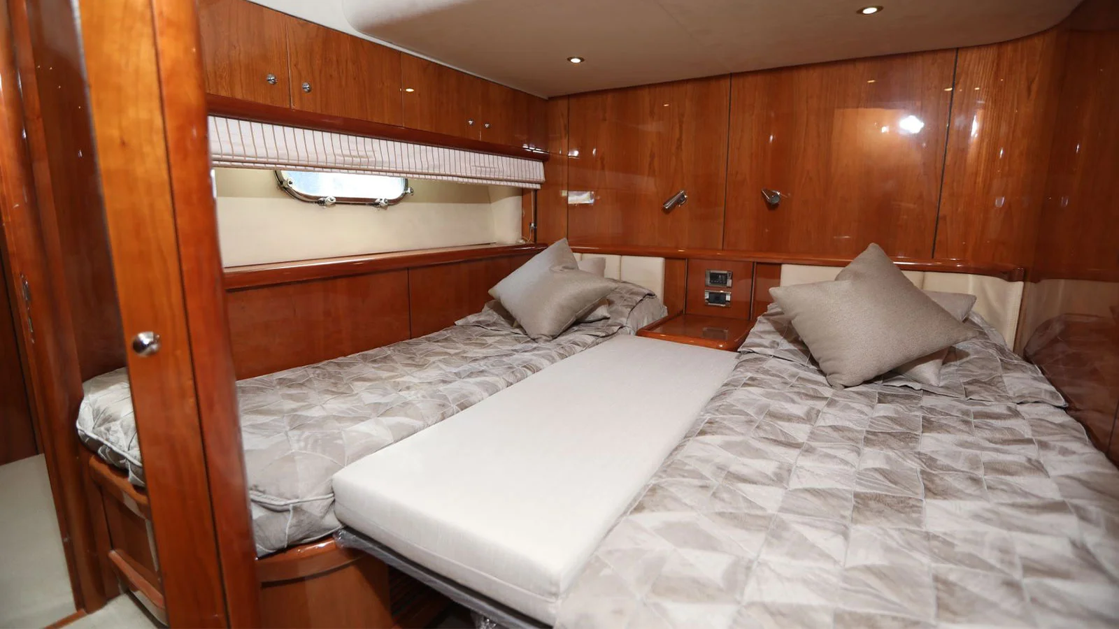 2006 Sunseeker 82 Yacht