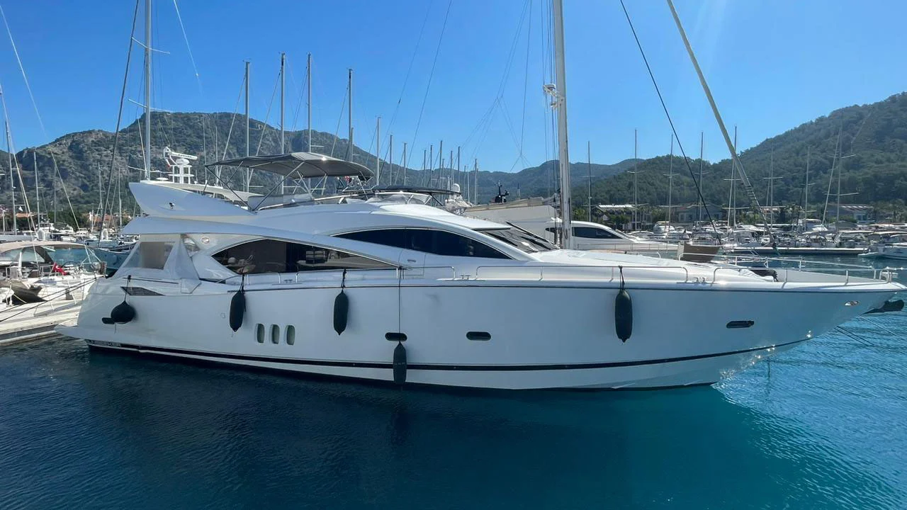 2006 Sunseeker 82 Yacht