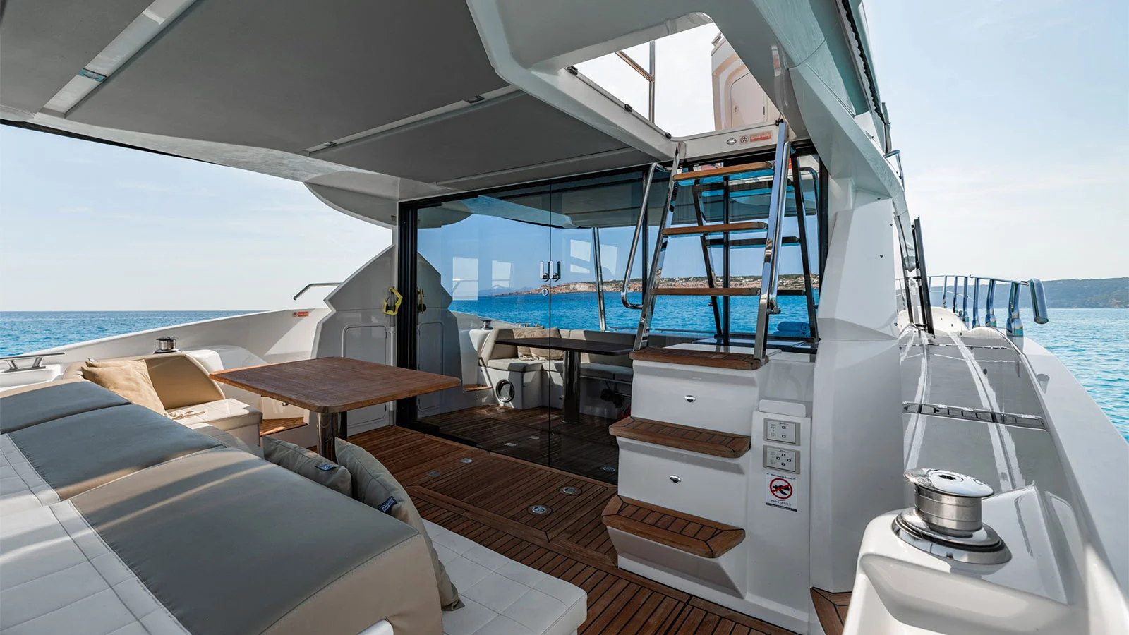 2017 Absolute 52 Fly