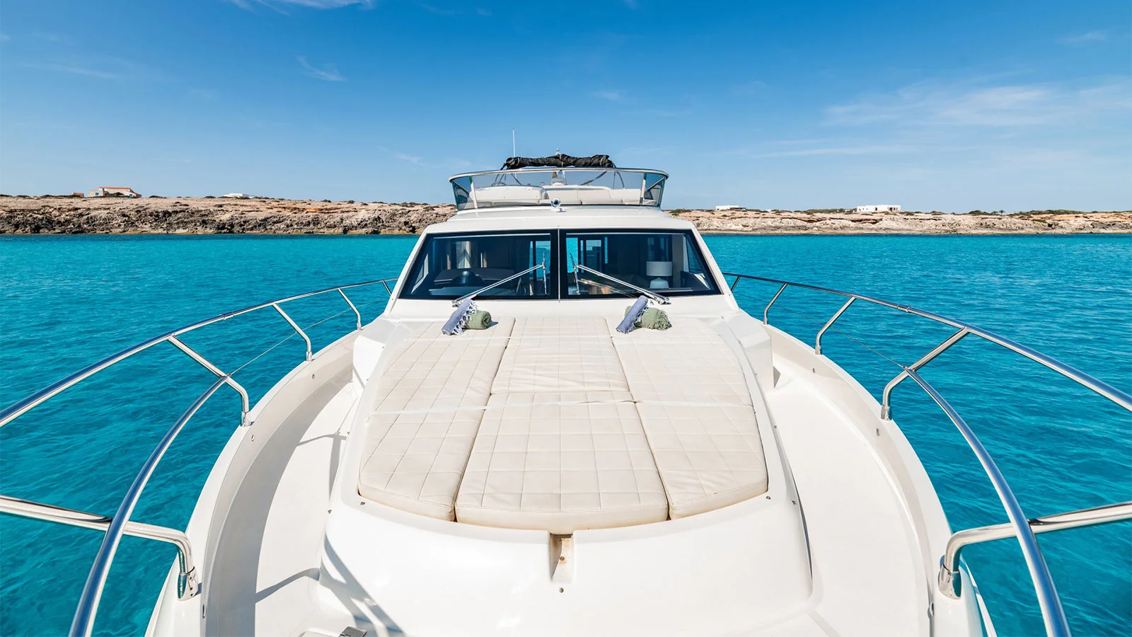 2017 Absolute 52 Fly