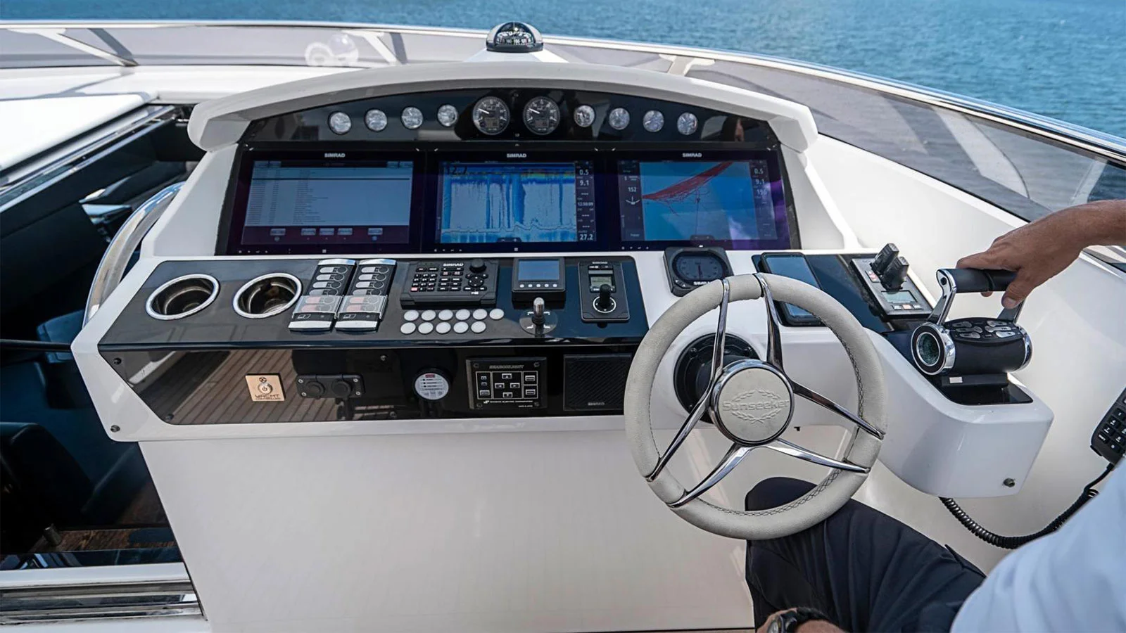 2017 Sunseeker 95 Yacht