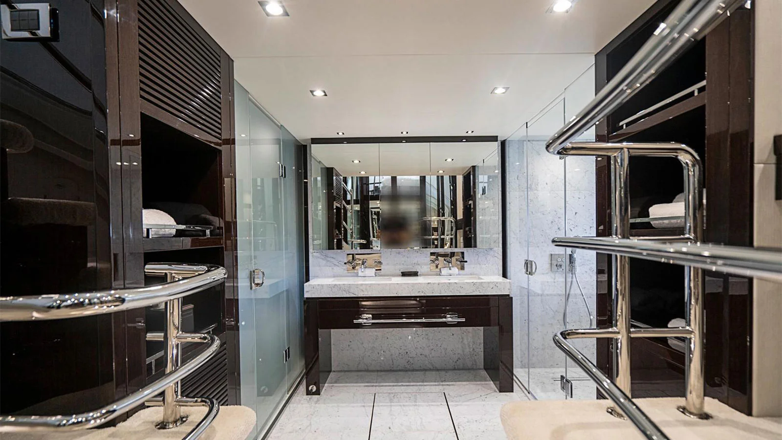 2017 Sunseeker 95 Yacht