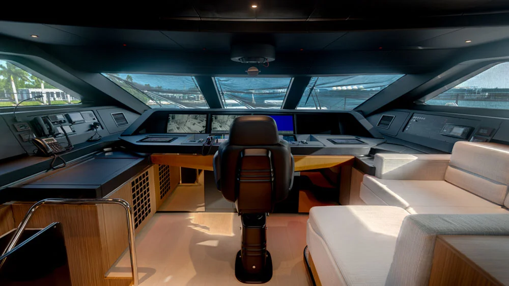 2023 Custom Line 106