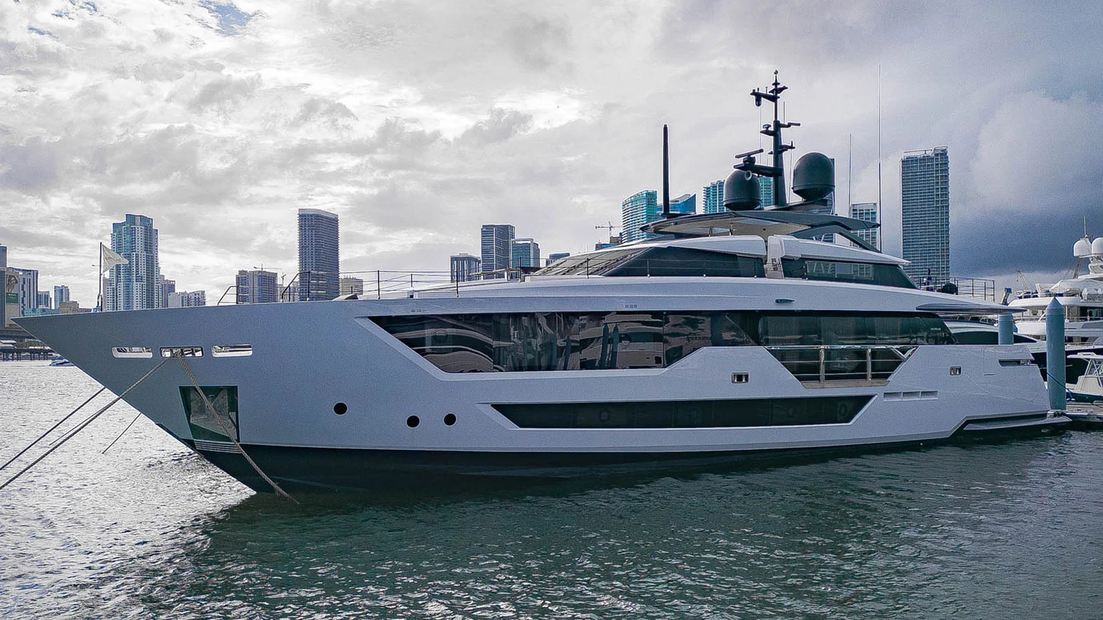 2023 Custom Line 106