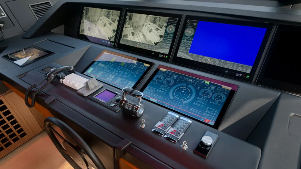 2023 Custom Line 106