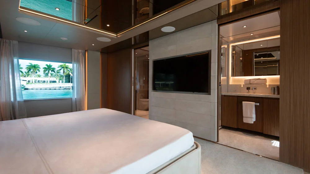 2023 Custom Line 106