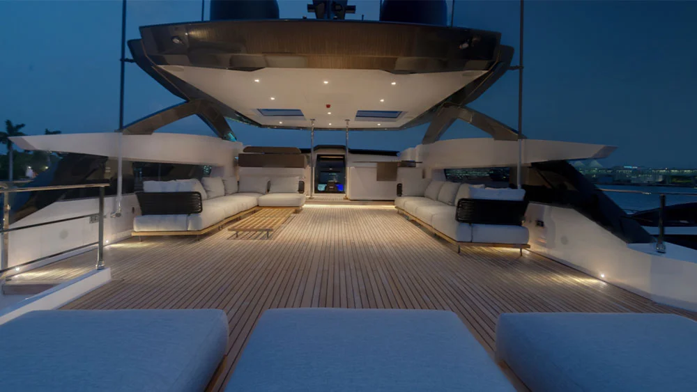 2023 Custom Line 106