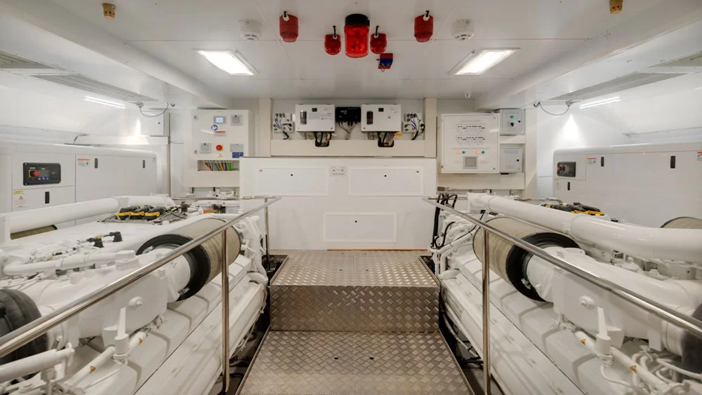 2023 Custom Line 106