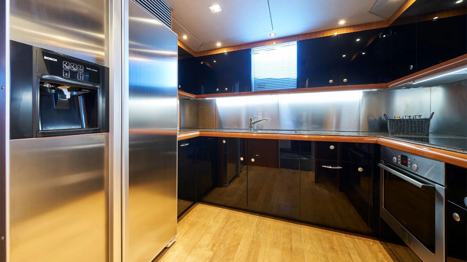 2004 Sunseeker 94 Yacht