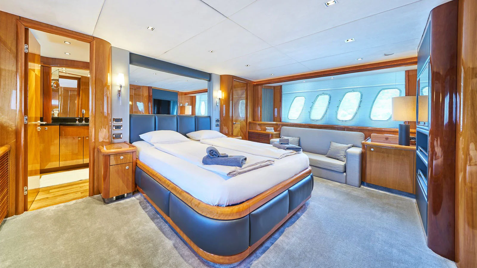 2004 Sunseeker 94 Yacht