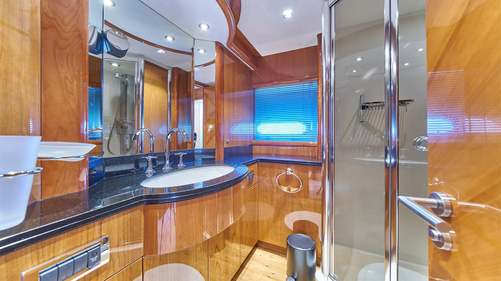 2004 Sunseeker 94 Yacht
