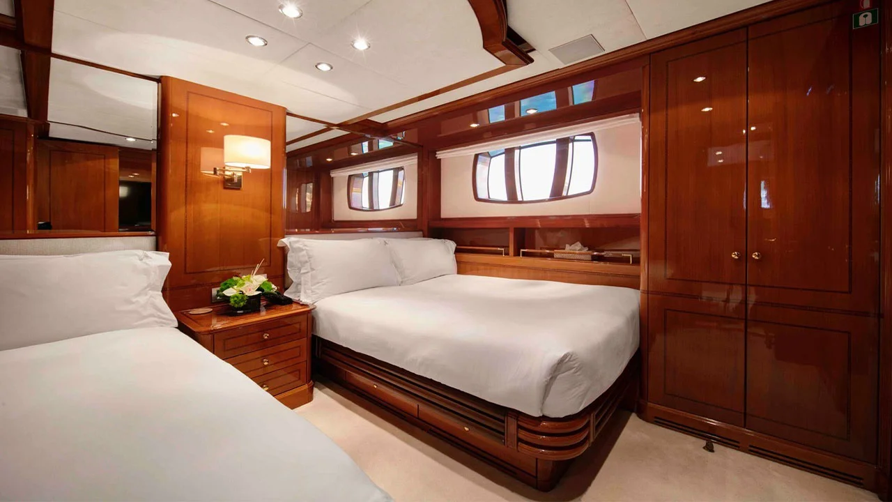 2008 Benetti Legend 85