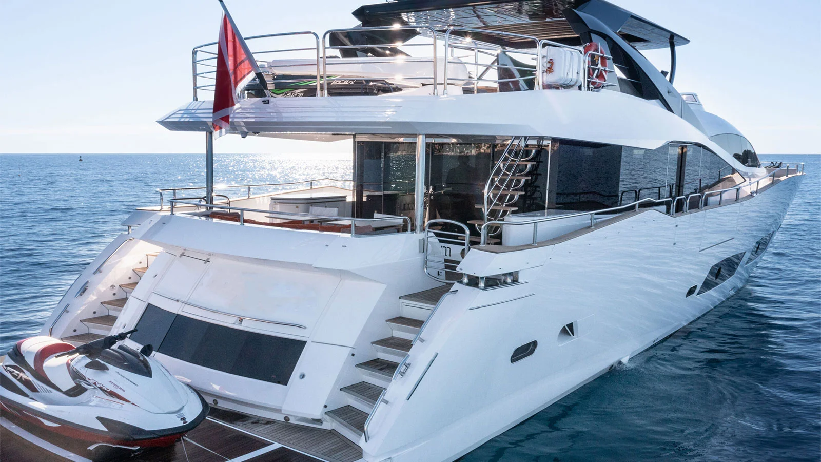 2013 Sunseeker 92 Yacht