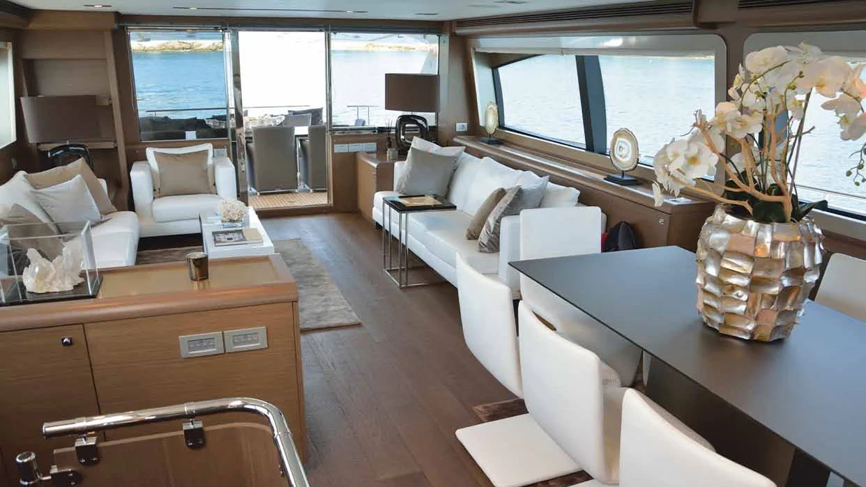 2013 Ferretti 800 HT