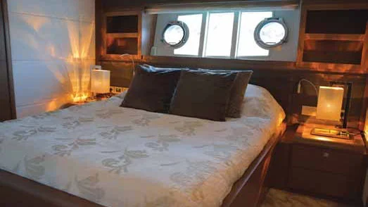 2013 Ferretti 800 HT