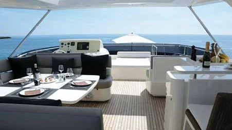 2013 Ferretti 800 HT