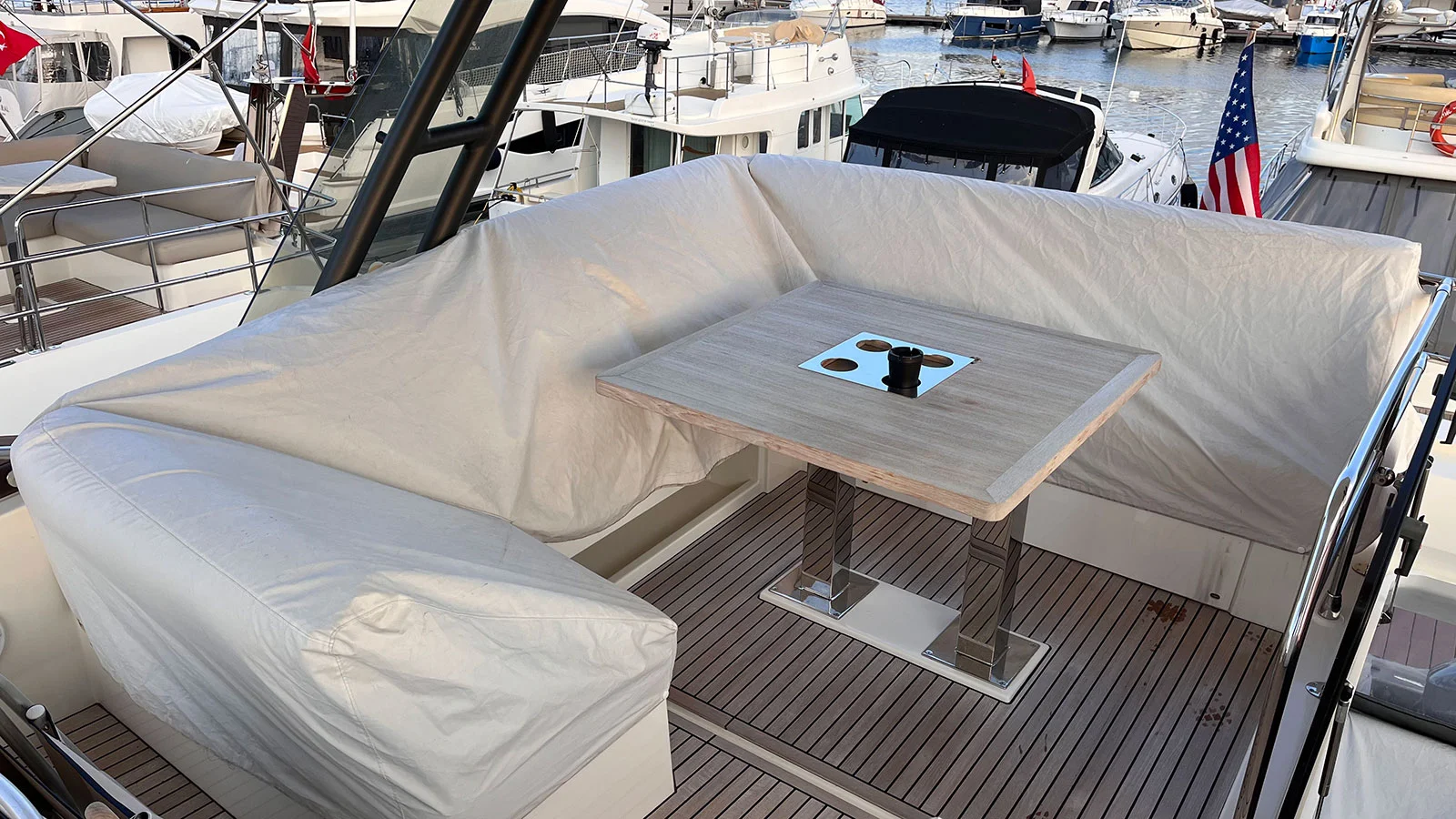 2021 Prestige 520 HT